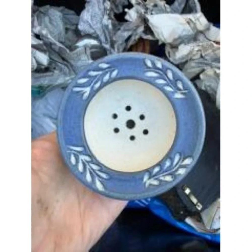 Hand-thrown Ceramic Soap Dish with a Blue Leaf-patterned Drain Plate and Base
